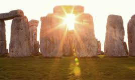Oggi, solstizio d'estate nell'eterno ciclo del cosmo, percepiamo l'amore come parola di luce, scritta da mano di luce, su pagina di luce ( poetizza kahlil gibran) ! Solstizio D Estate 2019 Le Citazioni Piu Belle Donnad