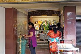 The sri mahamariamman temple is the oldest and richest hindu temple in kuala lumpur, malaysia. Der Tempel Sri Maha Mariamman In Kuala Lumpur Beschreibung Offnungszeiten Anfahrt