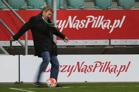 This is the profile site of the manager zbigniew boniek. Zbigniew Boniek Nie Zapomnial Jak Sie Kopie Pilke Zdjecia Wideo Dziennik Baltycki