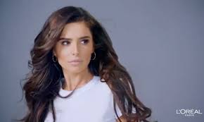 Cheryl cole ditches the huge hair for x factor return. Cheryl Says She Has Serious Regrets Over This Hideous Hairstyle