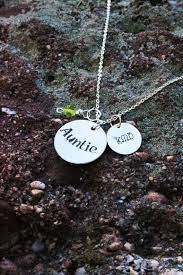 Personalized Aunt Necklace Auntie Charm Necklace By Cjtangles 15 00 Aunt Necklace Engraved Necklace Charm Necklace