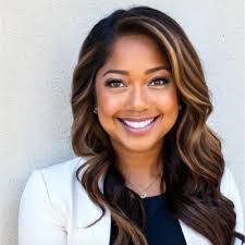 Leanne Getz's Instagram, Twitter & Facebook