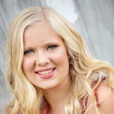 Claudia Deleon's Instagram, Twitter & Facebook