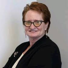 Kandi Shaw's Instagram, Twitter & Facebook