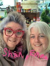 Who wants me to get In some Scarborough rock all different flavours and  some other beach kinda sweets like your dummies and that for my next live  ❤️❤️❤️❤️ @everyone Kerry Rowlands Martin