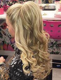 Half Up Bump 12 Curly Homecoming Hairstyles You Can Show Off Kapsels Kapsels Voor Lang Haar Lang Haar