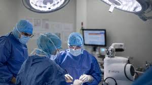 Photo « Un atout pour nos patients » : un robot dernière génération fait son ...
