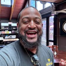 BEST DIVORCE LETTER EVER Dear Wife, I'm writing you this letter to tell you  that I'm leaving you forever. I've been a good man to you for 7 years & I  have