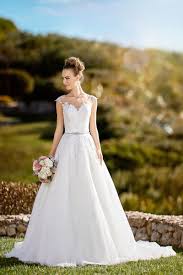 Check spelling or type a new query. Victoria Swarovski Hochzeitskleid Preis Abendkleid
