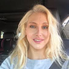 Deborah Hummer's Instagram, Twitter & Facebook