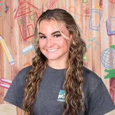 Elizabeth Demarco's Instagram, Twitter & Facebook