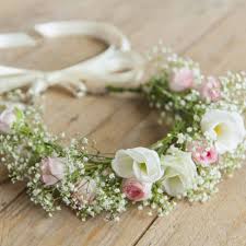 Anleitung Blumenkranze Einfach Selber Machen Blumenkranz Blumenkrone Hochzeit Blumen Im Haar