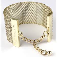 Bracelet GUERLAIN doré vendu par La boutique d'idylle - 7810978