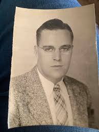 Jesper Deleuran, here original pic of Doc in 1963 like Doc Watson Rules  profil picture and another one in the same day.