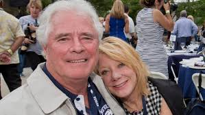 Colin Kaepernick speaks at the 2015 Governor's Dinner