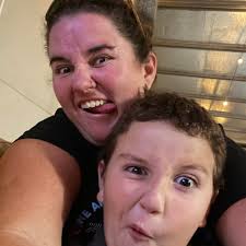 Is anyone able to deliver gas bottles for houses? We've run out 😳