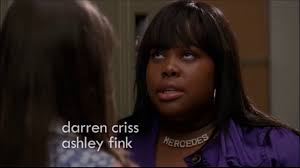 Glee Mercedes Conta A Rachel Sobre Querer Um Baile De Finalistas Date 2x20 In 2020 Glee Darren Criss Prom Date
