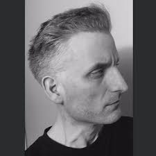 Check out this 10 Minute Kitchen MASTERCLASS from Gordon Ramsay, guiding  the chefs through the complicated workings of a busy restaurant service.  But of course, it's Gordon Ramsay, so there's some shouting