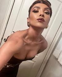 Angela Cerutti's Instagram, Twitter & Facebook