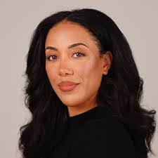 Veda Kamra's Instagram, Twitter & Facebook