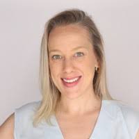 Hannah Bayless's Instagram, Twitter & Facebook