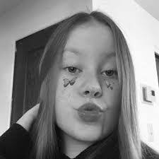 Rebecca Benge's Instagram, Twitter & Facebook