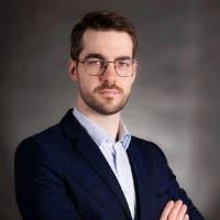 1100+ profile według frazy „Adrian”