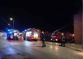 Louças ou peças de decoração são alguns dos produtos mais conhecidos. Incendio Provoca Danos Na Estrutura Do Pingo Doce Na Marinha Grande Regiao De Leiria