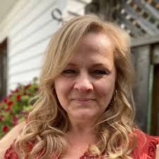 Sandra McInnis (@slynnmc)