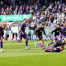 Um 18:30 uhr begann am sonntagabend die auslosung der 1. 62v0ipmsljb5ym