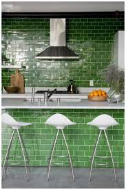 Super Fliesen Grun Kuche Sammlung Kamin Es Ist Wie Metro Kuche 253775 Grun Weiss Kuchen Design Inneneinrichtung Dunkelgrune Wande