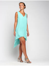 Robe courte trapèze, col v et manches volants. Robe Courte Trapeze Dos Nu Anne Sophie