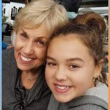 Hi all-- I don't want to be stingy... but tipping seems so out of control  these days- especially for delivery. How much would you tip