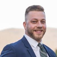 600+ "Loomer" profiles