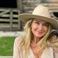 Tanya Templeton's Instagram, Twitter & Facebook