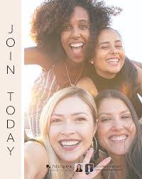 Suzanne Holt's Instagram, Twitter & Facebook