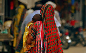 Eine frau in pakistan wird mit falschen versprechen in das verwaltungsdistrikt kashmore gelockt. Female Shift Ehrenmorde In Pakistan