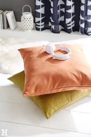 Mit Diesen Stylischen Bodenkissen Lasst Es Sich Auf Gemutlich Auf Dem Boden Sitzen Meinhoffi Bodenkissen Kissen