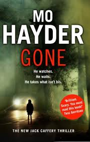 Ich lese die bücher von mo hayder grundsätzlich sehr gerne und auch bei die puppe gefallen mir ihr toller schreibstil und die recht kurzen kapitel, in denen die story abwechselnd aus verschiedenen perspektiven geschildert wird, die sich erst am ende zu einem gesamtbild zusammenfügen. Die Puppe Der 6 Fall Fur Jack Caffery Psychothriller Von Mo Hayder