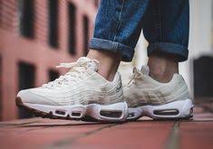 Nike Wmns Air Max 95 Light Bone Sail Gum 307960 103 Sneakernews Com In 2020 Nike Air Max 90 Mens Nike Air Max Nike Air Max 95