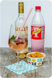 Feierabend Cocktail Lillet Wild Berry Lillet Rezepte Bowle Rezept Bowle Rezepte Mit Alkohol