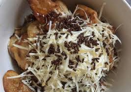 Fried bakso with a rather hard texture, usually consumed solely as a snack or mixed in one bowl as part of bakso malang or bakso cuanki bakso ikan : Resep Pisang Goreng Keju Coklat Madu Yang Bisa Manjain Lidah Cooking Pic