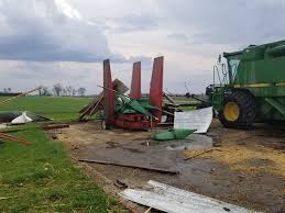 A tornado hit a suburban area of chicago at the weekend, damaging hundreds of homes, toppling the national weather service told residents of chicago to stay indoors as a large and extremely. May 2 2018 Severe Event