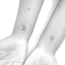 Small tattoos ideas for couple on finger. 81 Unique Matching Couples Tattoo Ideas In 2019 Ecemella