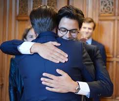 Hij was van 9 oktober 2018 tot 18 maart 2021 fractievoorzitter. Felix Klos On Twitter Moment In Time Rob Jetten Takes Over As Leader Of The Dutch Democratic Party From Alexander Pechtold My Old And New Boss Embrace Grateful For The Past Excited
