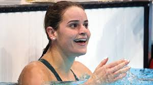 The australian swimming superstar won the gold medal in the women's 100m backstroke. Sqamg7lnvkklm