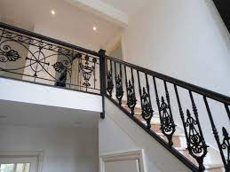 Berbagai gambar rumah di indonesia. Amankan Rumah Tingkat Dengan 7 Railing Tangga Minimalis Ini