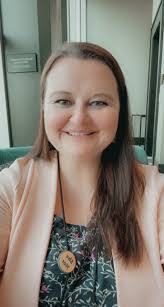 Liz Artz's Instagram, Twitter & Facebook