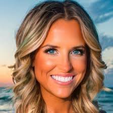 Lacey Stuart (misslacey22)