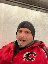 Temps dropping , gazebo is wrapped up like a Xmas present 🎁 Have a great  weekend ! Cheers B/SOTL !